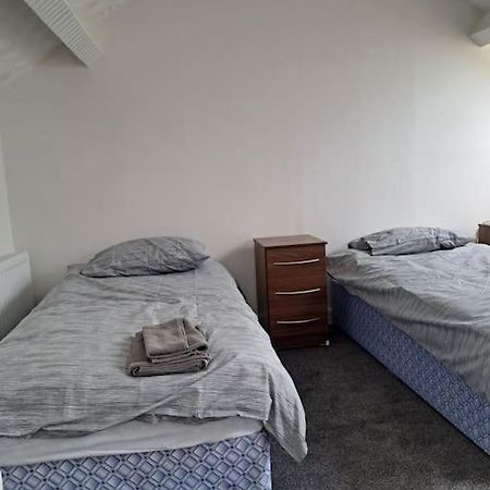 1 Bed Apart Dowlais Extérieur photo