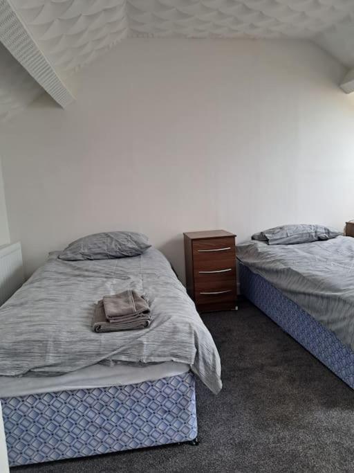 1 Bed Apart Dowlais Extérieur photo