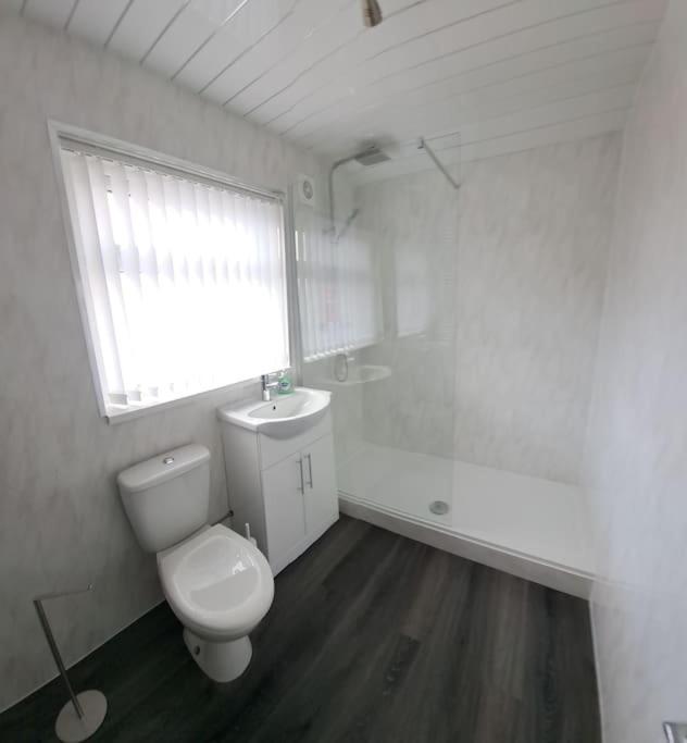 1 Bed Apart Dowlais Extérieur photo